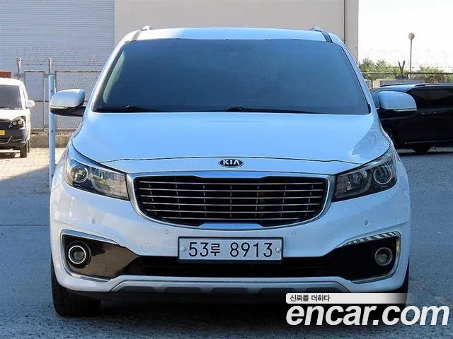 Kia Carnival — фото 2