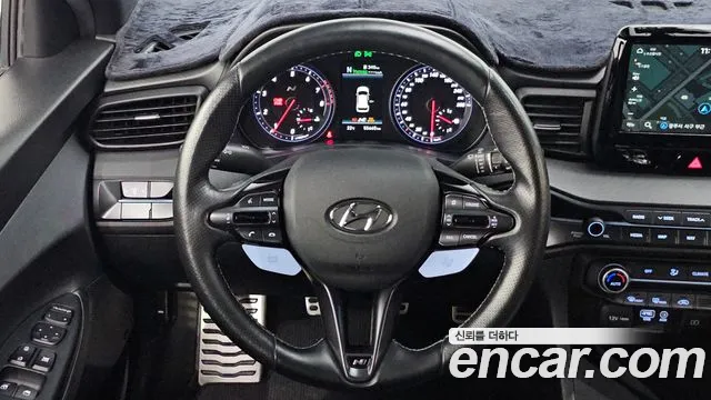 Hyundai Veloster — фото 12
