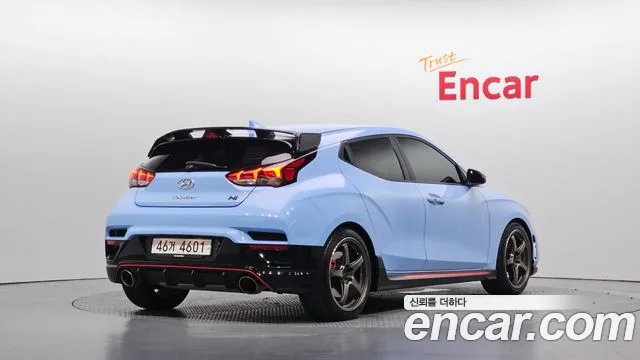 Hyundai Veloster — фото 2