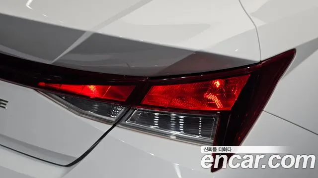 Hyundai Avante — фото 23