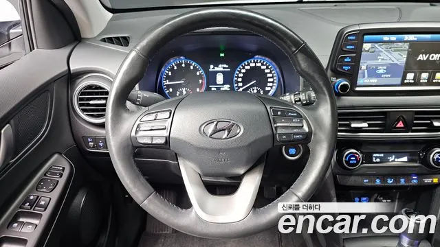 Hyundai Kona — фото 12