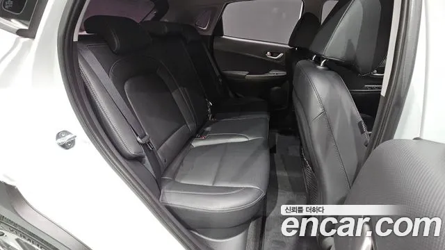 Hyundai Kona — фото 10