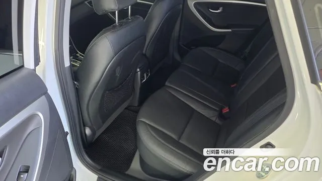 Hyundai i30 — фото 11