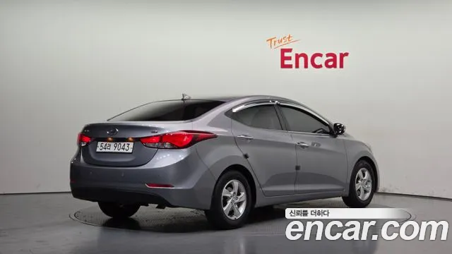 Hyundai Avante — фото 2