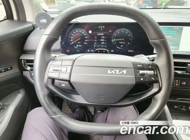 Kia Sportage — фото 12