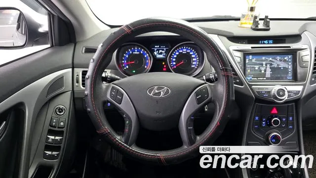 Hyundai Avante — фото 13