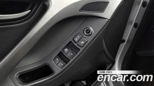 Hyundai Avante — фото 16