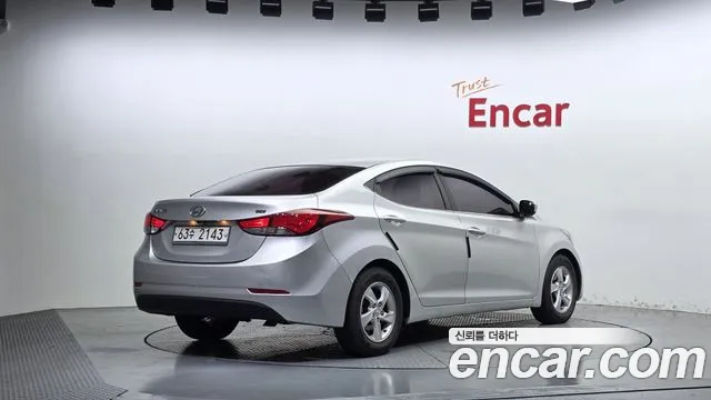 Hyundai Avante — фото 2