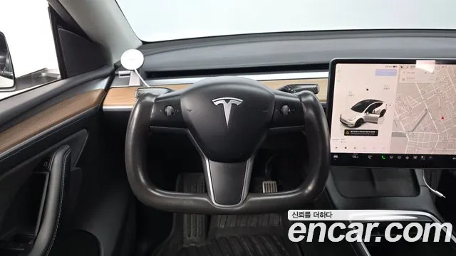 Tesla Model Y — фото 12