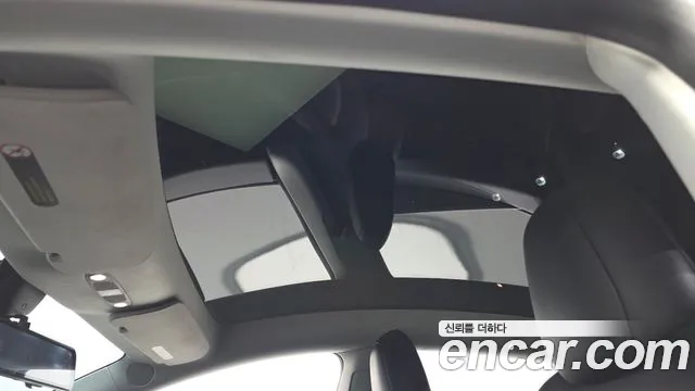Tesla Model Y — фото 17