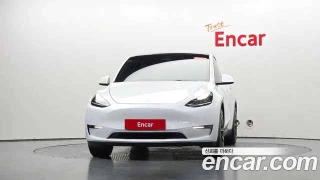 Tesla Model Y — фото 2