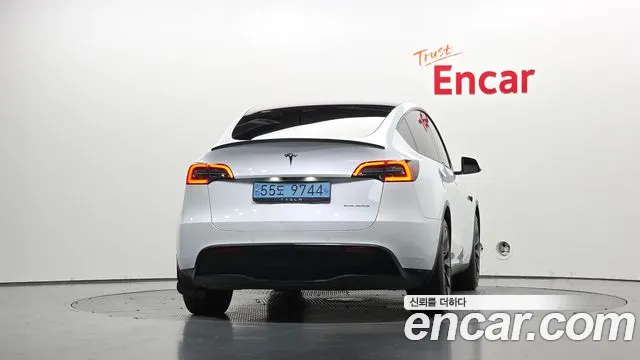 Tesla Model Y — фото 3