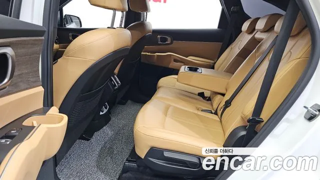 Kia Sorento — фото 12
