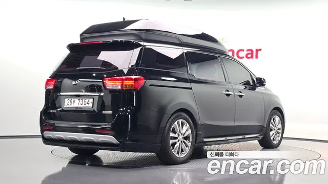 Kia Carnival — фото 2