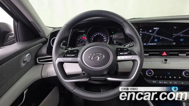 Hyundai Avante — фото 13