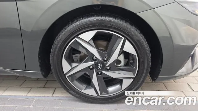 Hyundai Avante — фото 21