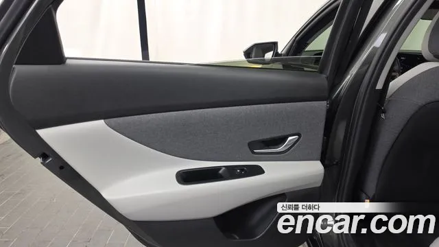 Hyundai Avante — фото 25