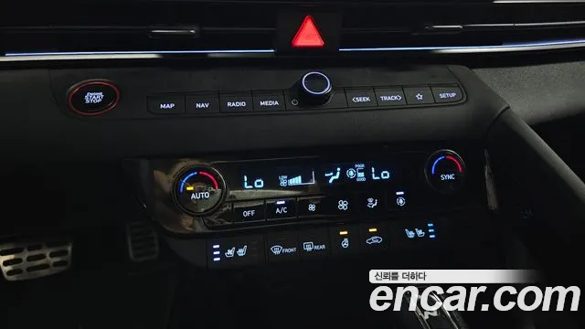 Hyundai Avante — фото 18