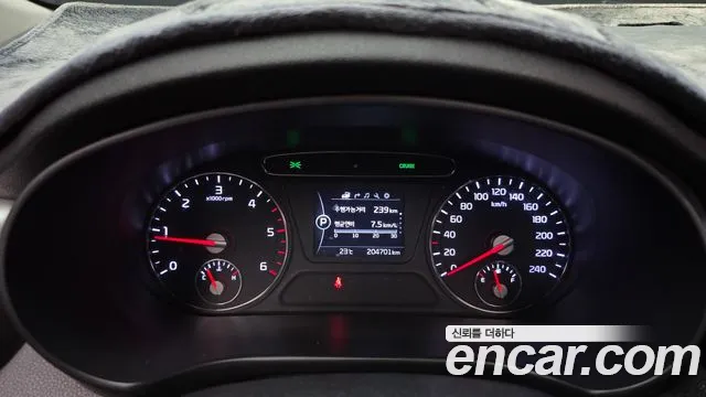 Kia Sorento — фото 8