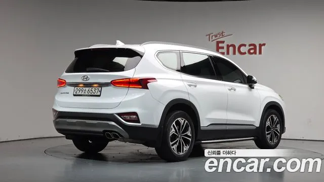 Hyundai Santa Fe — фото 1
