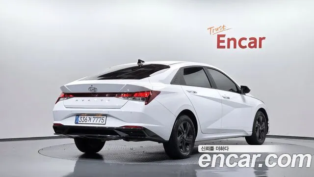 Hyundai Avante — фото 2