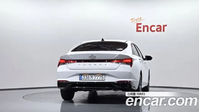 Hyundai Avante — фото 4