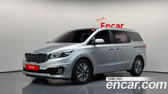 Kia Carnival — фото 1