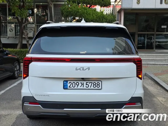 Kia Carnival — фото 2