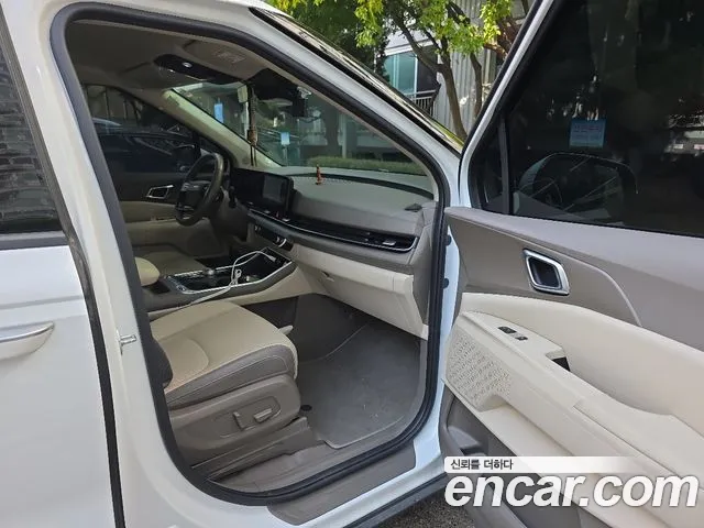 Kia Carnival — фото 10