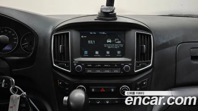 Hyundai Starex — фото 14