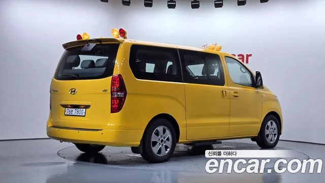 Hyundai Starex — фото 2