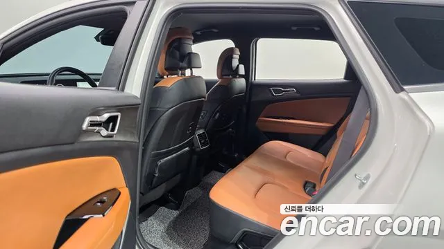 Kia Sportage — фото 12