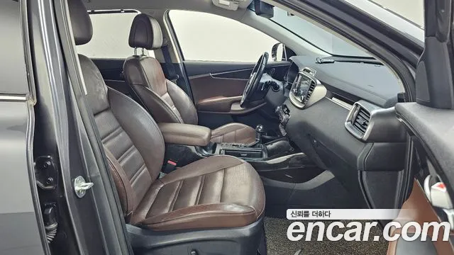 Kia Sorento — фото 11