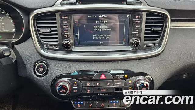 Kia Sorento — фото 14