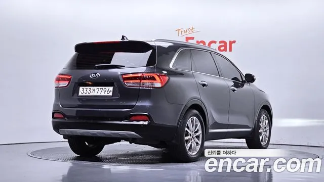 Kia Sorento — фото 2