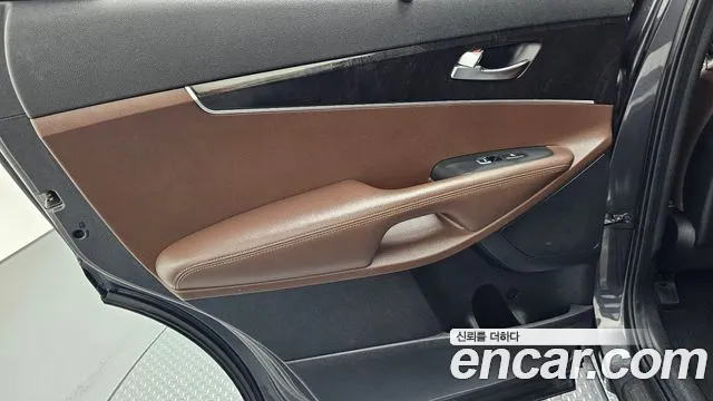 Kia Sorento — фото 25