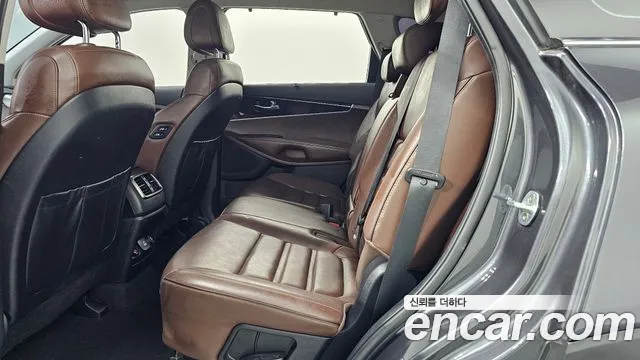 Kia Sorento — фото 26
