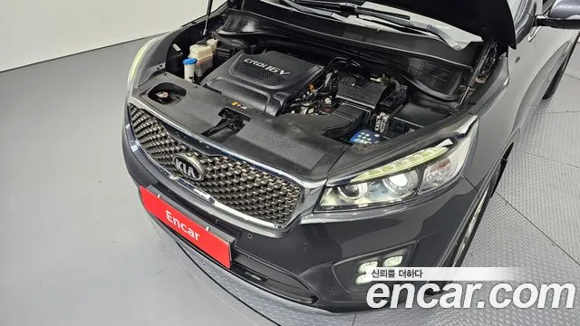 Kia Sorento — фото 6
