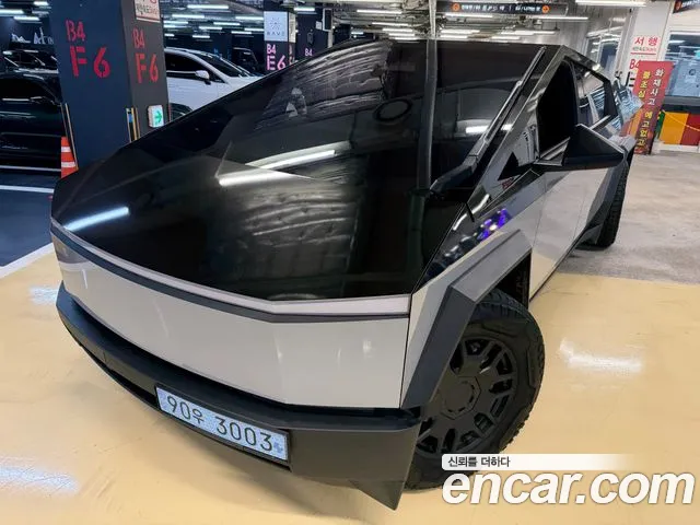 Tesla Cybertruck — фото 1