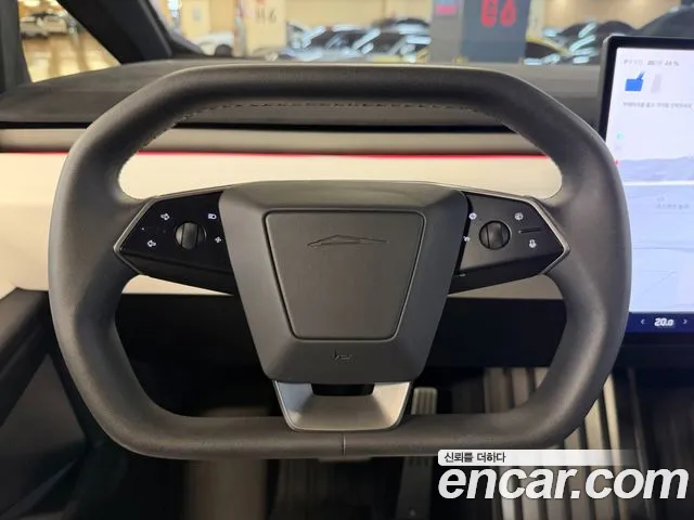 Tesla Cybertruck — фото 16
