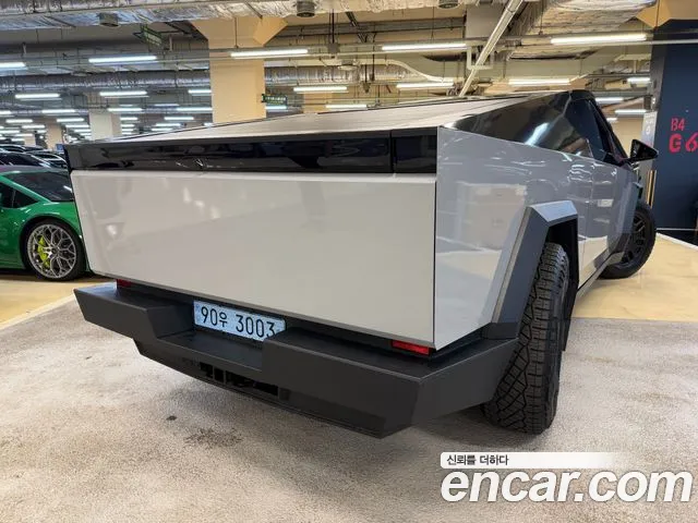 Tesla Cybertruck — фото 3