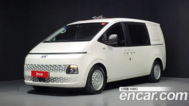 Hyundai Staria — фото 1