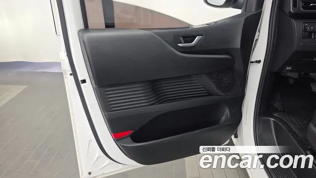 Hyundai Staria — фото 24