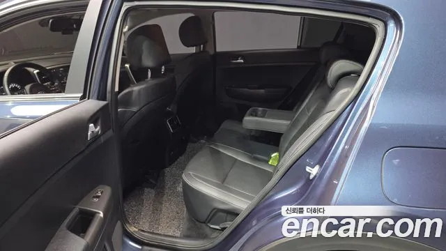 Kia Sportage — фото 12