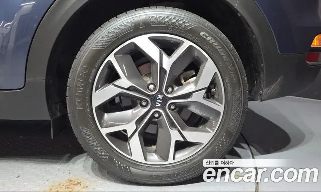 Kia Sportage — фото 21
