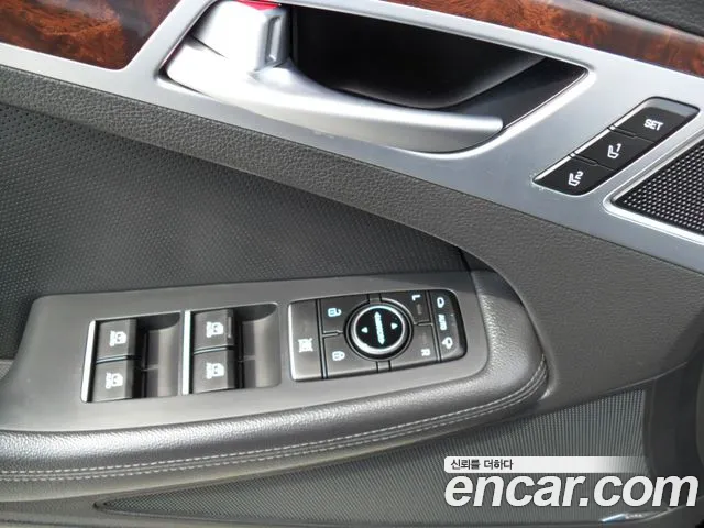 Hyundai Genesis — фото 15