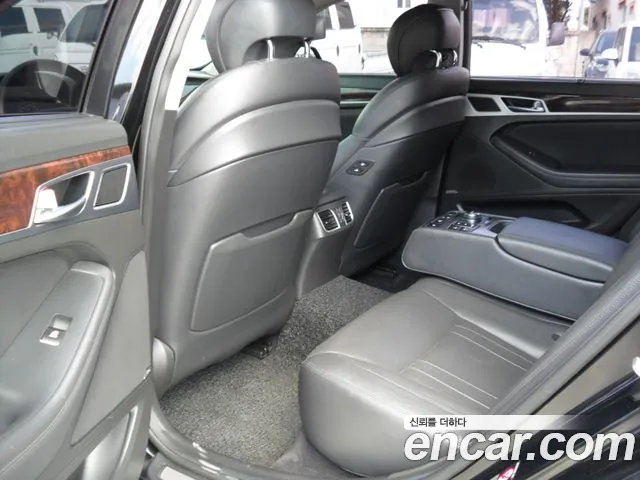 Hyundai Genesis — фото 9