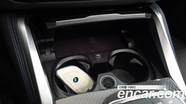 BMW i4 — фото 14