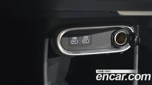 Genesis GV60 — фото 12
