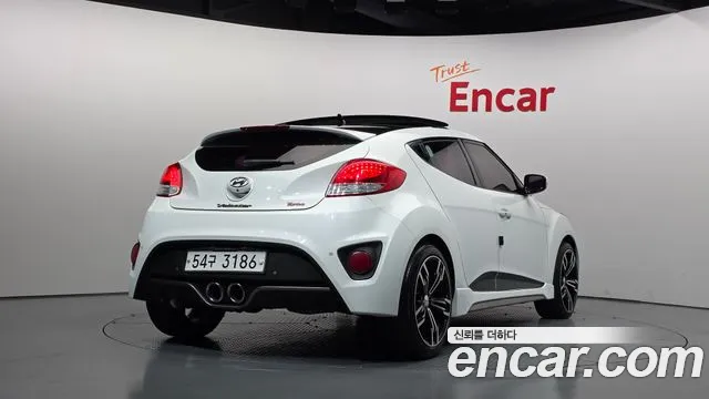 Hyundai Veloster — фото 2